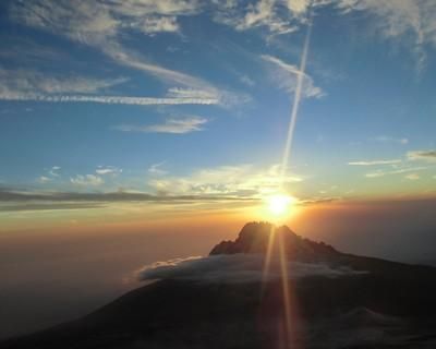 Tanzanie gravir le Kilimandjaro